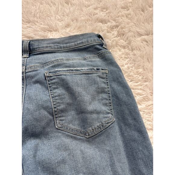 Gloria Vanderbilt “ All Around Slimming” Amanda Crop Sz. 10 Jeans . Cute, Comf - Picture 8 of 10